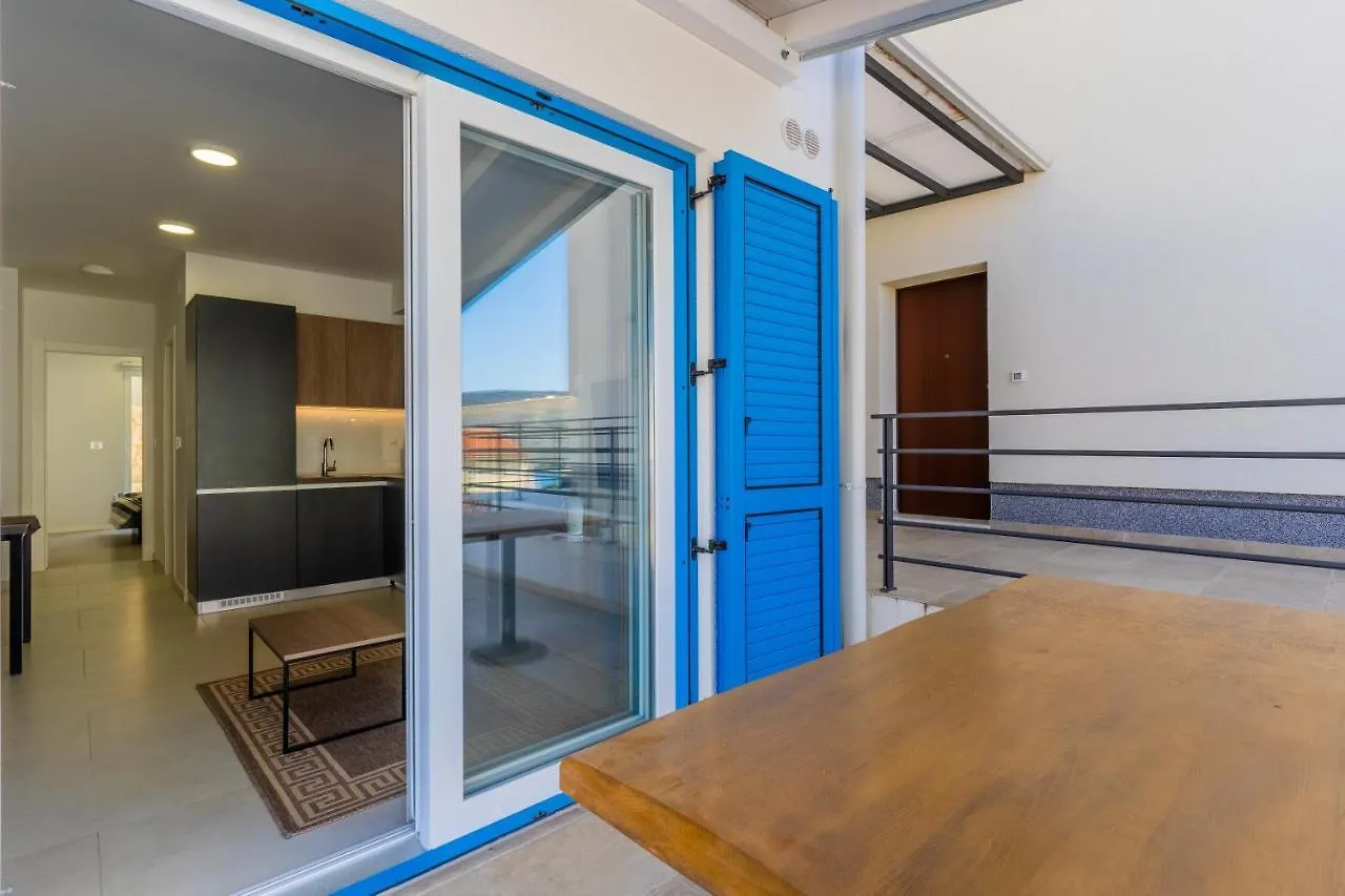 Daire Island Paradise Cres